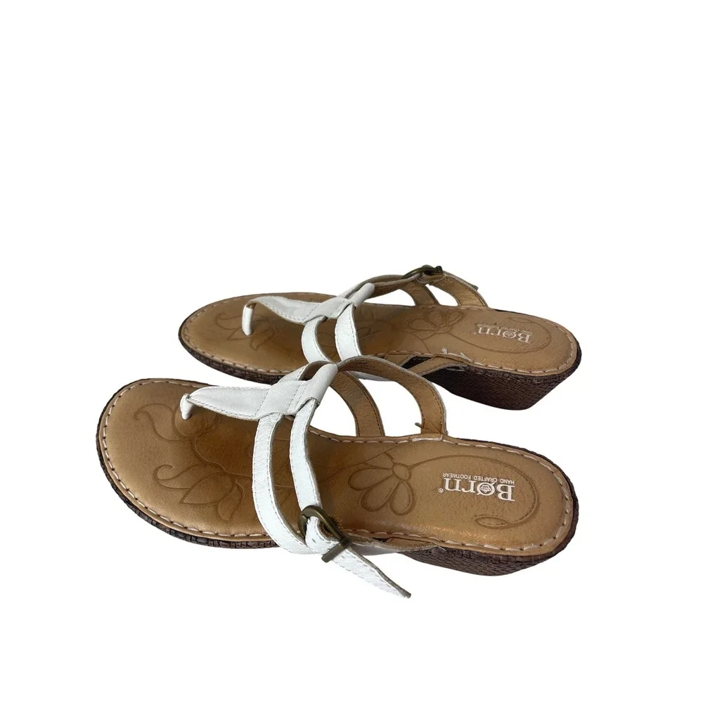 Born White Leather Thong Wedge Sandals Womens 10 M Floral Footbed C7617